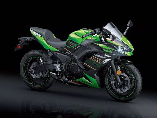 川崎发布2020款ninja 650,但碰到了ninja400却很尴尬!