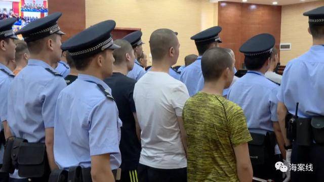同乡等方式,逐步建立起以沈某添,沈某艺为组织领导者,被告人唐某川,腾