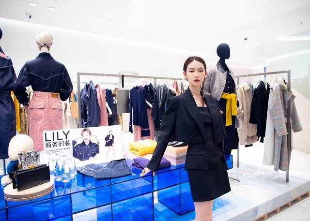 ss20上海时装周丨lily商务时装多维呈现"中国新女性"形象