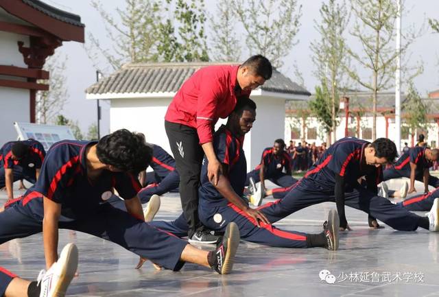 国际丨11国外籍学员齐聚延鲁武校,感受少林真功夫!