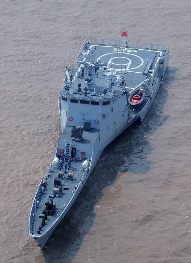 中国海军首款实用化的三体船是917型搜救艇