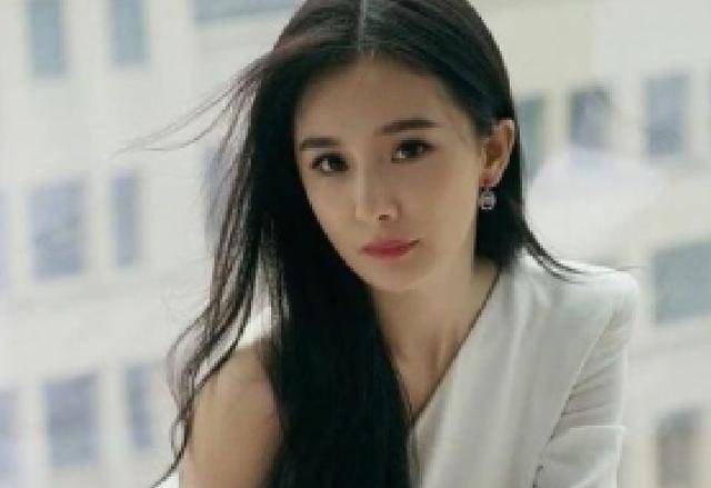 杨幂被记者提问是否与刘恺威复婚!杨幂正面回应表态度