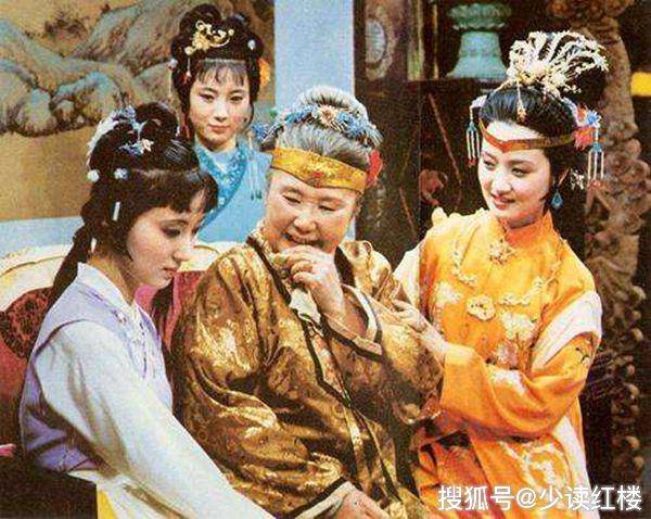 原创 红楼梦:我是服侍贾母的大丫鬟琥珀,有些真相你们可能不知道