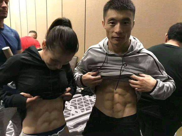 原创中国体坛论肌肉我只服这4人!张伟丽的腹肌 朱婷的手臂