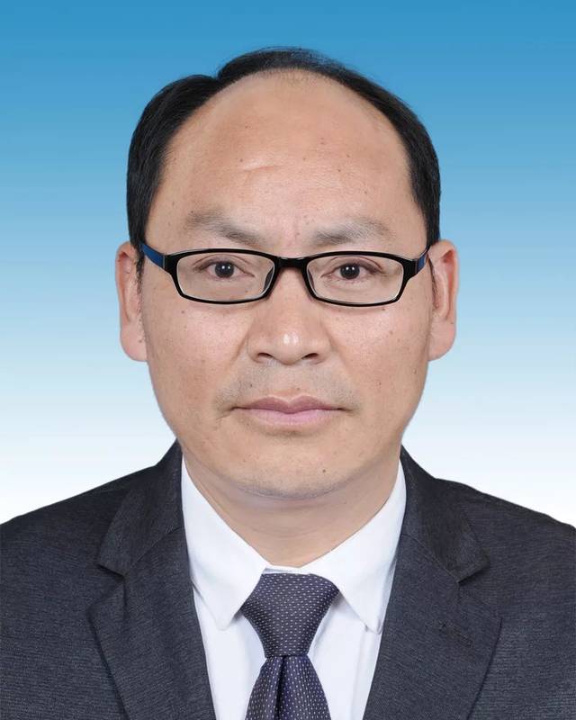 拟任富源县委宣传部副部长,县广播电视局局长.