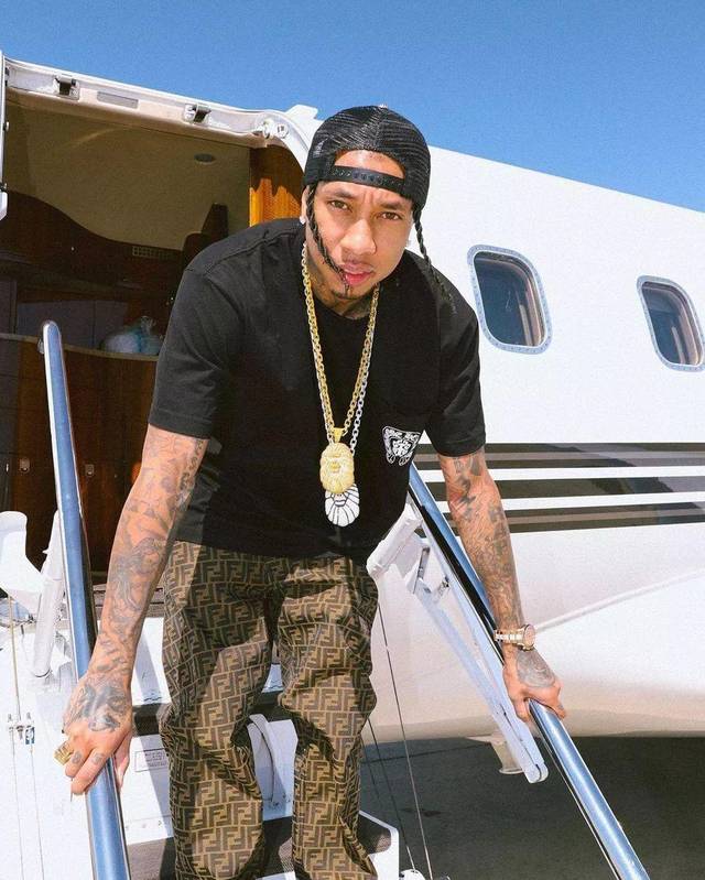 tyga,越南与牙买加混血的说唱歌手,aka airpods,至于为什么叫这个aka