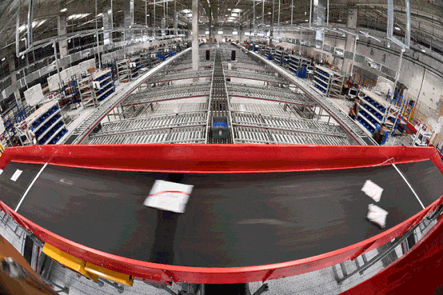 备战11.11,京东物流升级启用两大百万级智能分拣中心