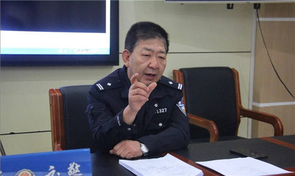 山西省原平市公安局交警大队召开执法规范