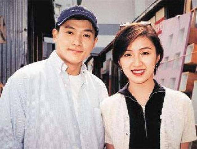 1991年,刚入行一年的魏骏杰就和港姐亚军何婉盈相恋了.