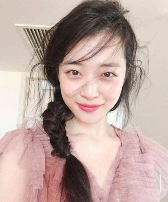 宋茜痛哭送别崔雪莉发文回应恶评看看这些天她到底做了什么