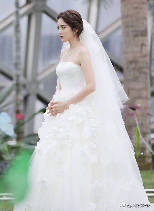 有种与众不同叫宋茜的"婚纱照",别人都是戴头纱,她偏要戴发卡