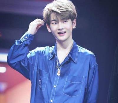 周震南真实身高揭秘,身高超过一米七,不是大家