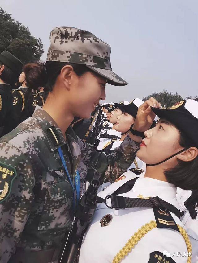 "王杰部队"的受阅女兵,果然不一般