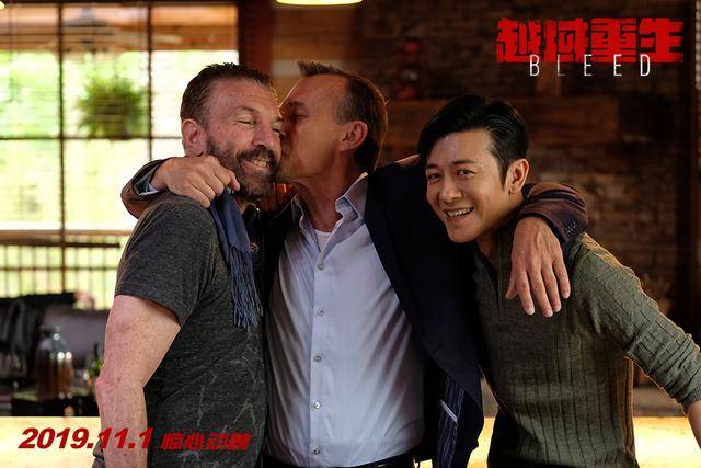 《越域重生》:美剧越狱天团重聚首,看小人物