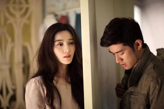 2013年,李治廷和范冰冰一起主演了电影《一夜惊喜》.