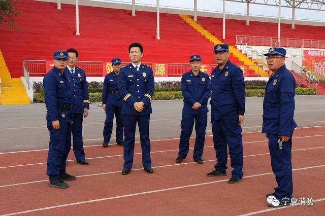 首届"火焰蓝"救援技能对抗比武竞赛参赛队员,总队司令部刘松奇参谋长