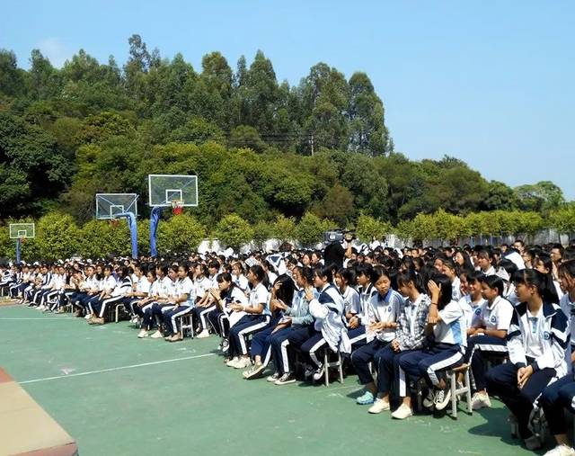 【快讯】普宁市民德中学举行首届校园科技文化节活动