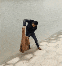哈哈哈哈哈,沙雕裹这么严实是去上班吗_手机搜狐网