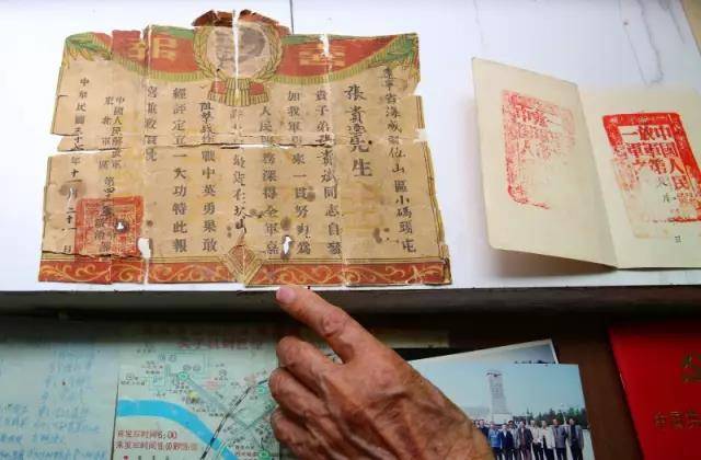 张贵斌:塔山阻击战战斗英雄"隐姓埋名"57年 向老兵致敬!