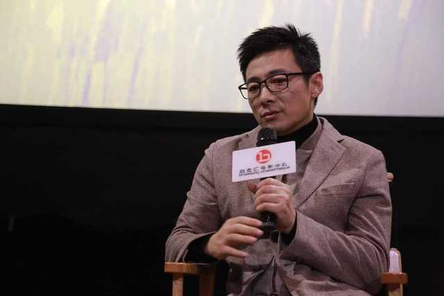 在首映观影环节结束后,导演祖峰,制片人李锐携演员张倩如,田雨,侯