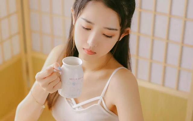 对自己要求严格,容易给人一种冷漠疏离感的星座