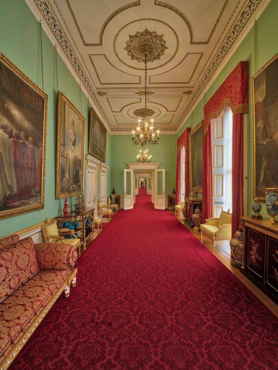 低调的英国女王:白金汉宫共775个房间,她只用了6间