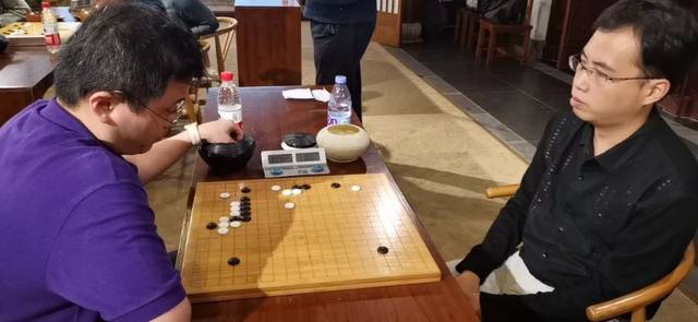 秦汉胡同队 文飞围棋俱乐部队 一台  张强(执黑) 杨冬(执白) 二台 袁