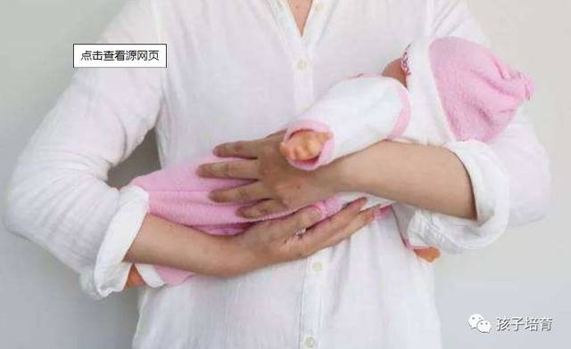 穿尿不湿会导致o型腿?专家:尿不湿有利于婴儿髋关节发育