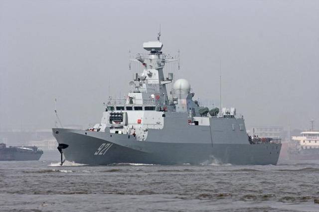 护卫舰无烟囱设计，兼顾隐身与空间，小马也能拉大车