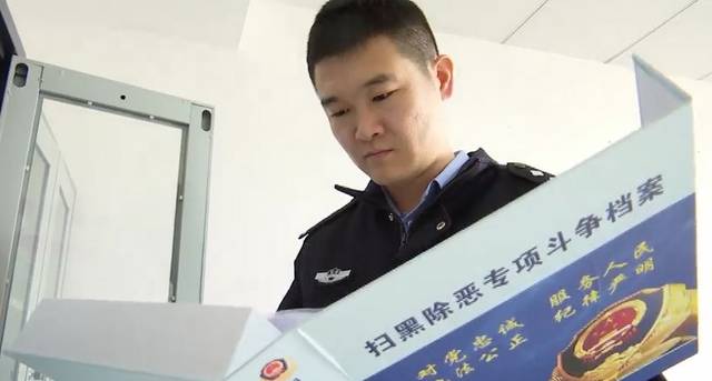 枪战视频曝光!阜阳警察孙鹏,原来你做了这些事