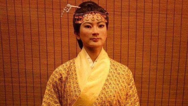 辛追夫人的坟墓出土后,为何日本穷追不舍,索要辛追夫人的头发?