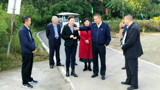 四川省南充市政协主席点赞南充花好动物园乡村旅游工作