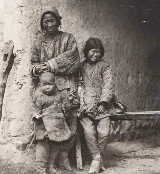 偏远地区的典妻陋习,穷人租老婆生孩子,契约