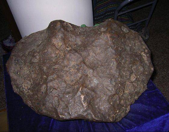 山东省陨石陨落有6个 山东陨石降落地 鄄城陨石于1997年2月15日在