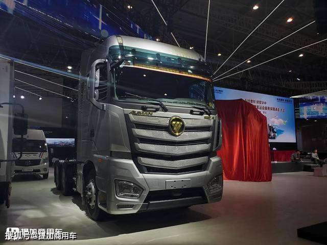 欧曼esta自动挡牵引车