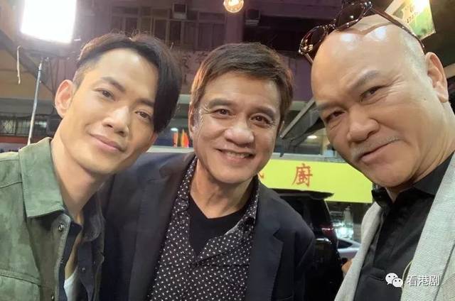 真.爆樽!敖嘉年扑到李泳豪出血