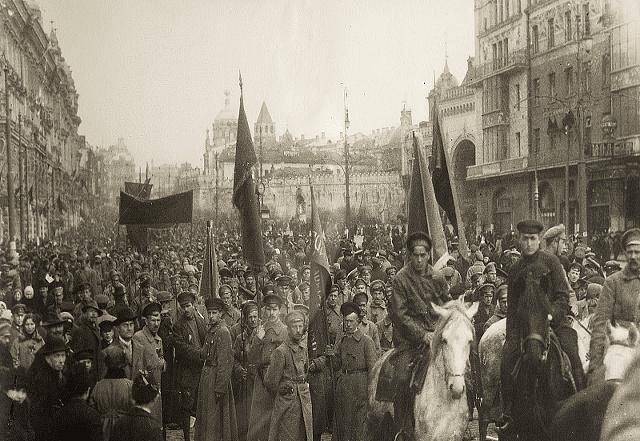 为什么俄罗斯每年阅兵, 而美国几乎不阅兵, 答案