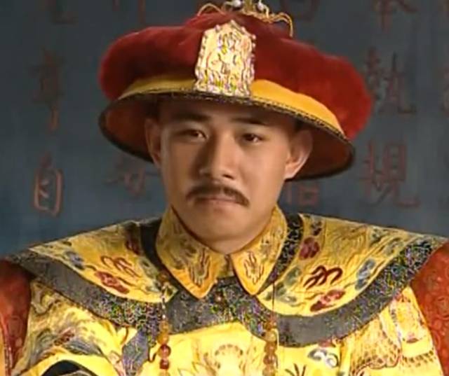 和珅位高权重,刚继位的嘉庆,是如何半个月内扳倒他的?