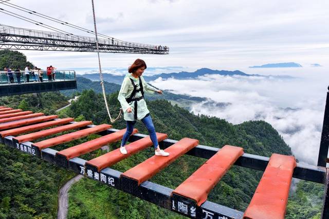 重庆旅游外地人两天打卡奥陶纪教你怎么玩怎么不排队