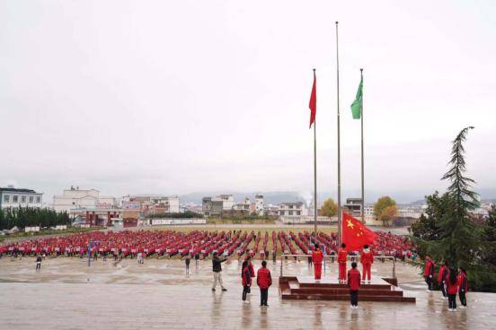 对校园霸凌说不:昭通市昭阳区洒渔镇中学开展法律专题讲座