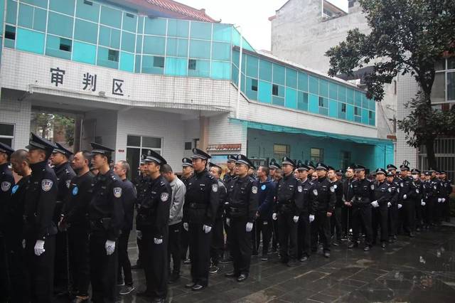 非法拘禁,聚众斗殴,汉中一22人恶势力犯罪集团被判刑!