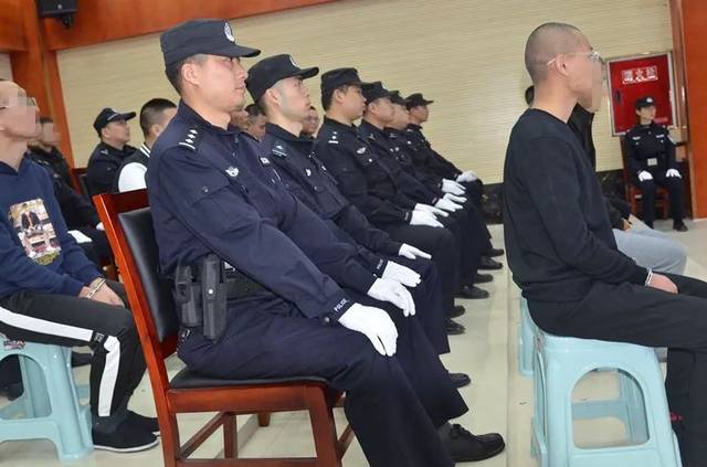 南充"8.23"涉恶势力犯罪集团案开审