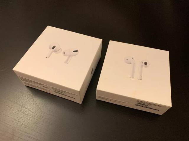 对比airpods,airpods pro的包装盒高了1/4.