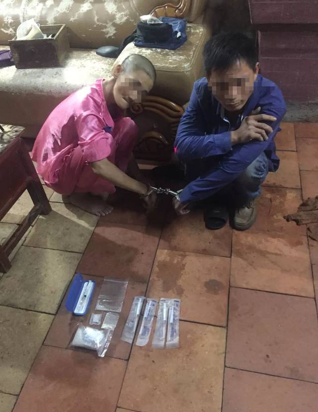 潮汕美女,吸毒后变老婶!民警深夜循线发现.