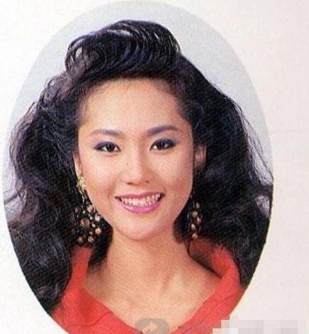 原创47岁廉晶雅曾倾国倾城 凭天空之城翻红 与张东健苦恋10年分手告终