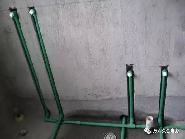 如果卫生间冷热水出口这样安装,不要验收,直接返工!