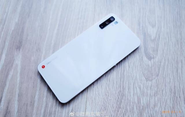 高清图赏合集,坚果pro3开箱照:在用户眼里它究竟有多好看