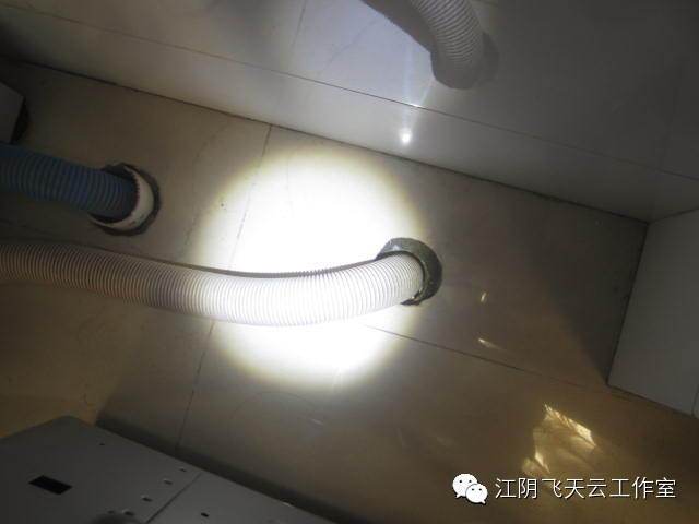 【装修小贴士】洗衣机下水管要预留一定高度并密封处理!