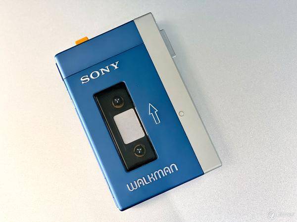 世界第一台索尼 walkman,sony tps-l2_手机搜狐网