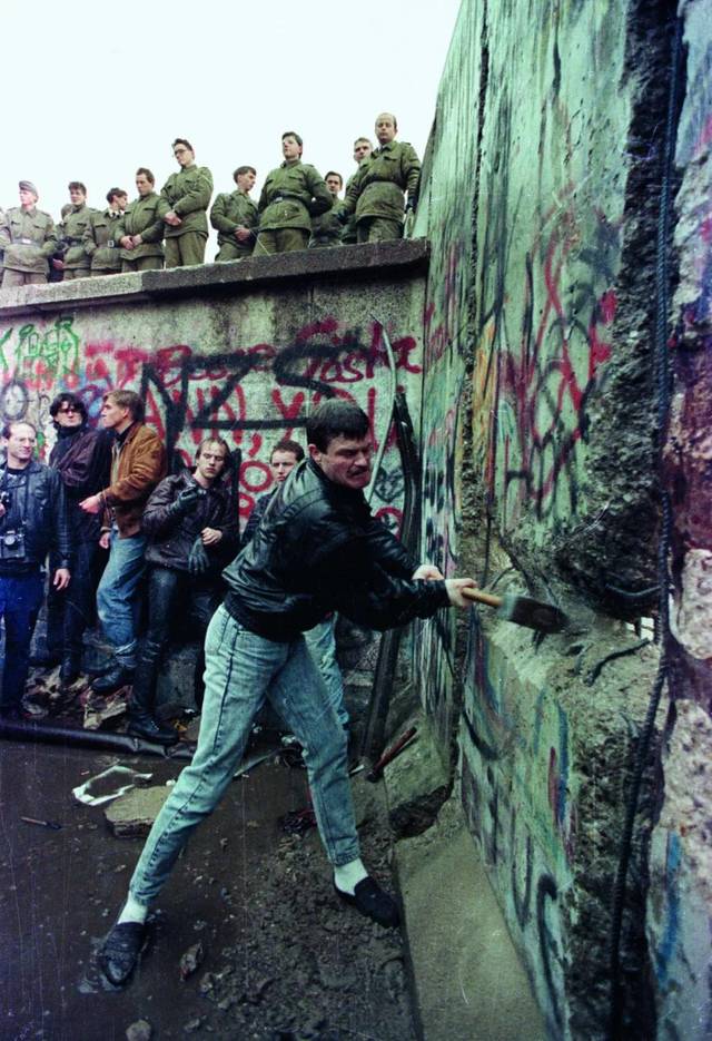 30年前的今天我在奥地利大使任上亲历柏林墙倒塌